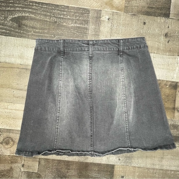 Altar’d State Front Button Denim Skirt size Medium - Picture 4 of 7